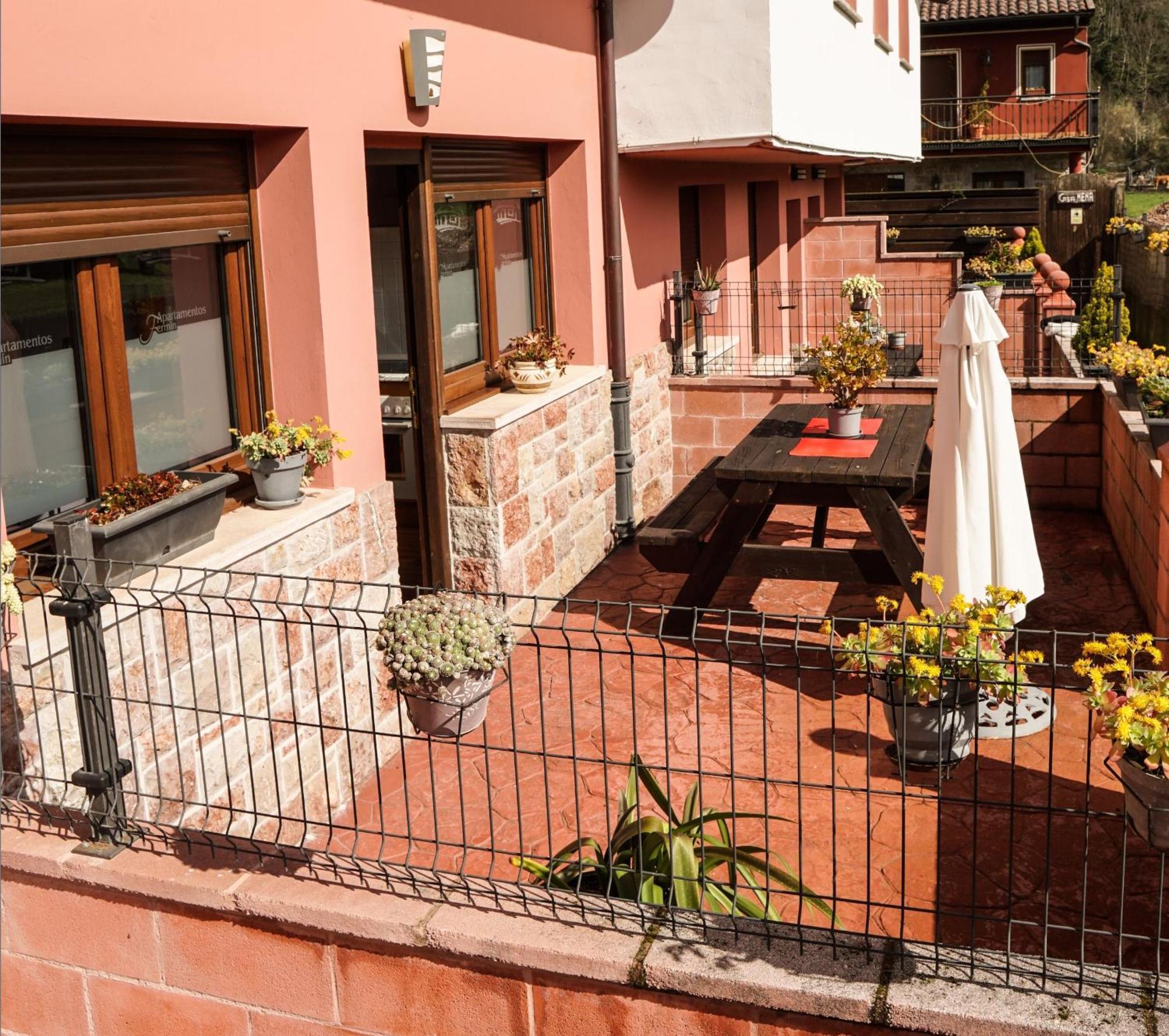 Apartamentos Fermin Onís Exterior foto